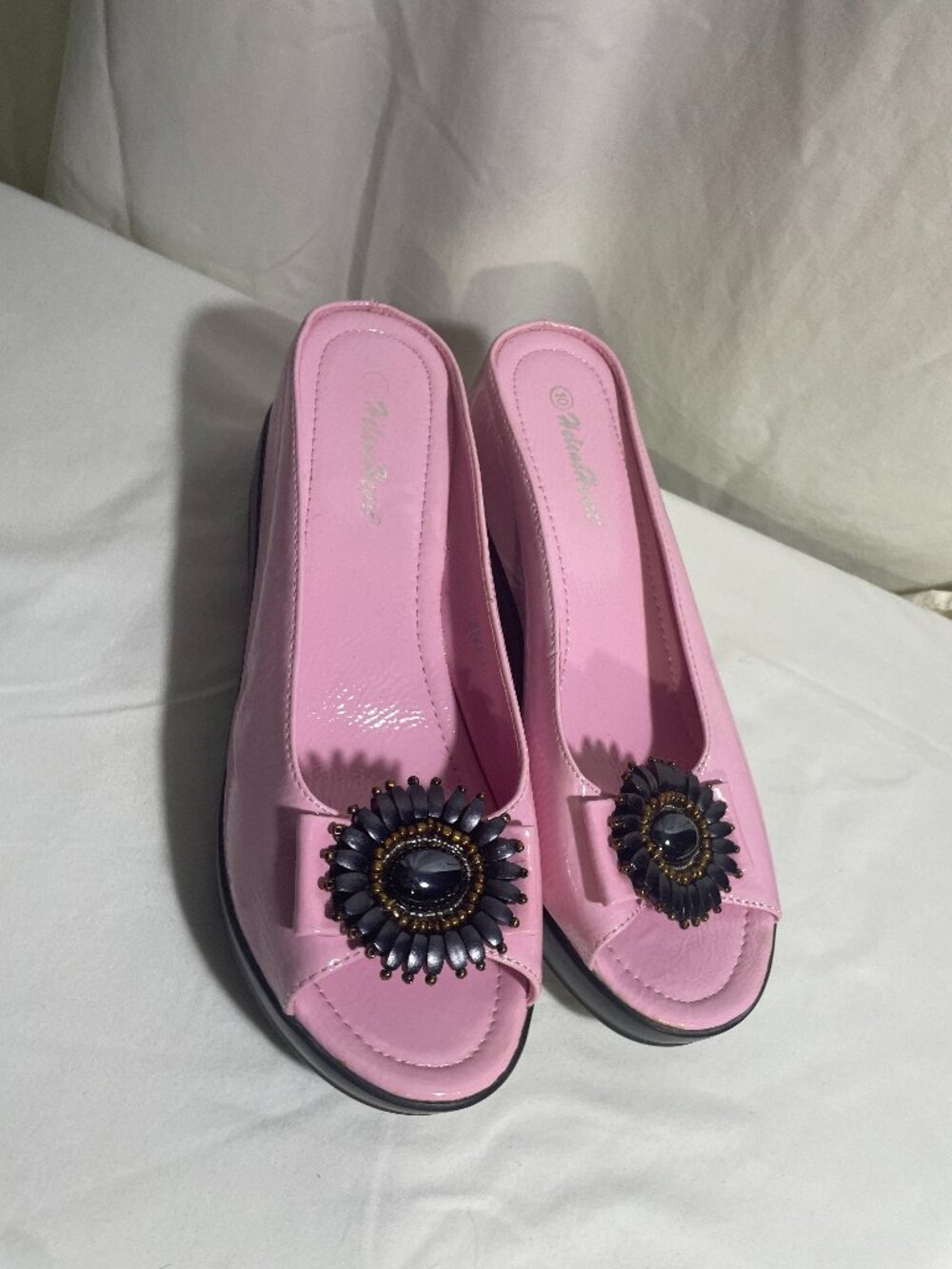 Helen’s Heart Womens Size 10 Pink Patent Finish Platform Slides Jeweled Sandals